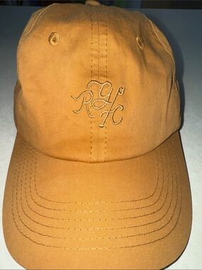 Random golf club hat